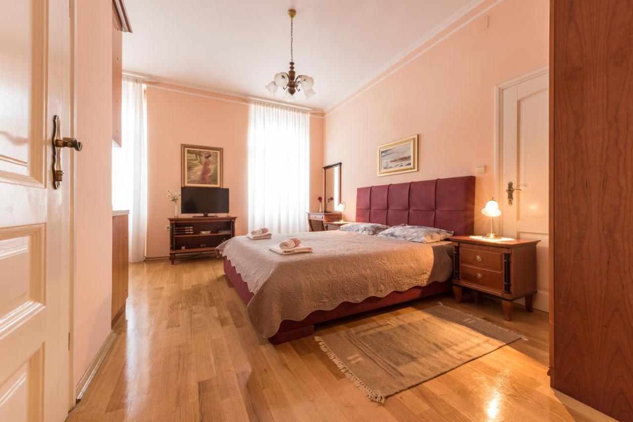 Apartments Villa Devana Opatija Buitenkant foto